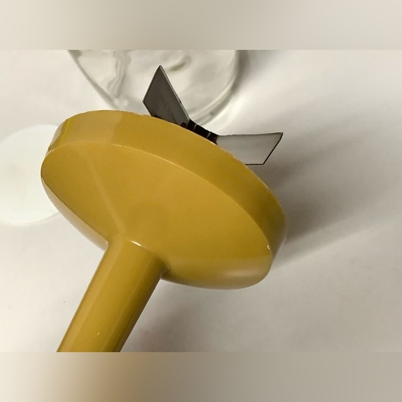 1960s Vintage Mustard Yellow Federal Houseware Chicago Illinois Nut Chopper - Picture 13 of 16
